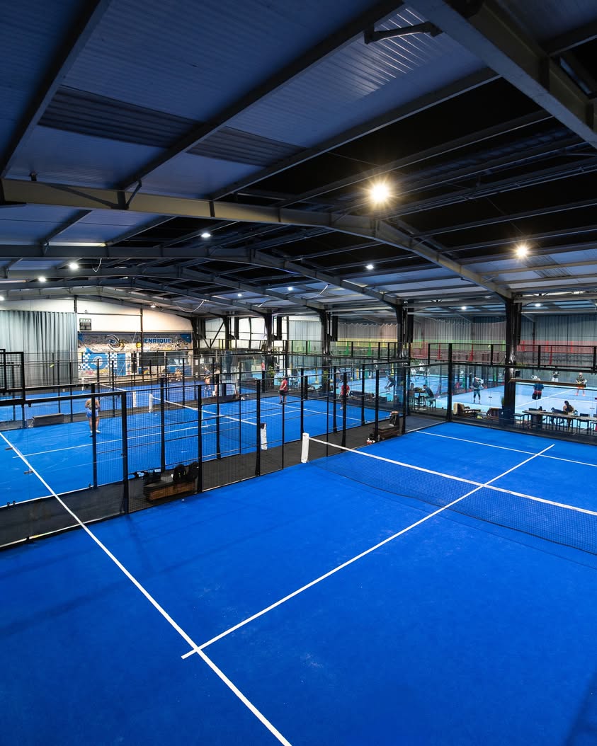 Padel Indoor Club - Εσωτερική άποψη γηπέδων